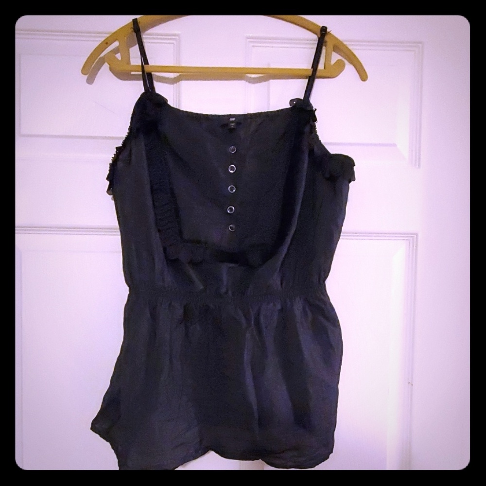 Tank with cute details